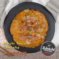 Kimchi Bacon Pancake / 베이컨 김치전